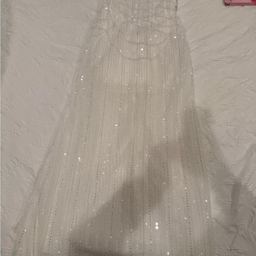 Elegant Strapless White Dress